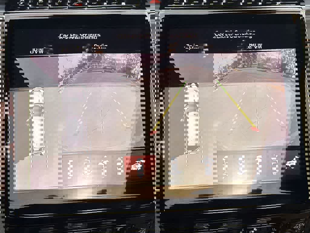 Used 2023 Jeep Grand Cherokee Summit w/ Luxury Tech Group V image 29