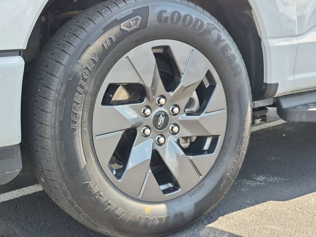 Certified 2025 Ford F150 Lightning Flash AWD/4WD image 22