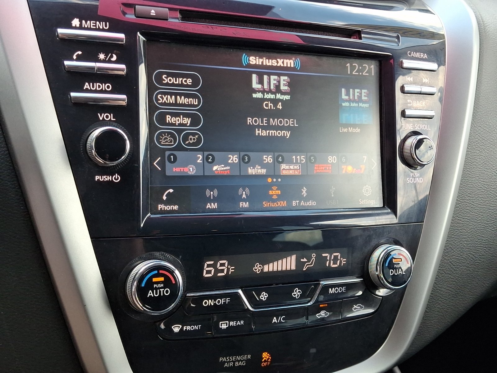 Used 2022 Nissan Murano SV w/ SV Midnight Edition Package FWD image 18