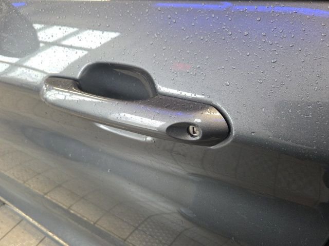 Certified 2022 Ford Explorer XLT w/ Equipment Group 202A image 22