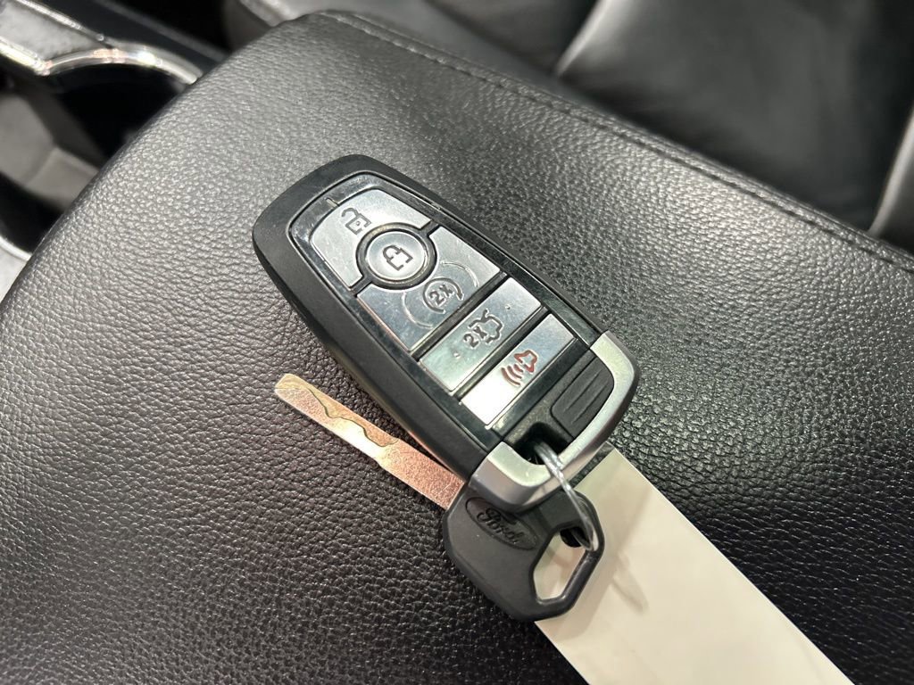 Certified 2018 Ford Explorer XLT w/ Equipment Group 202A image 22