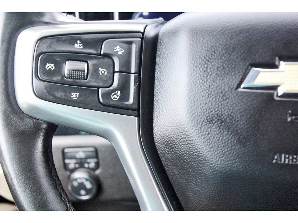 Used 2023 Chevrolet Silverado 1500 LT w/ Z71 Off-Road Package AWD/4WD image 18