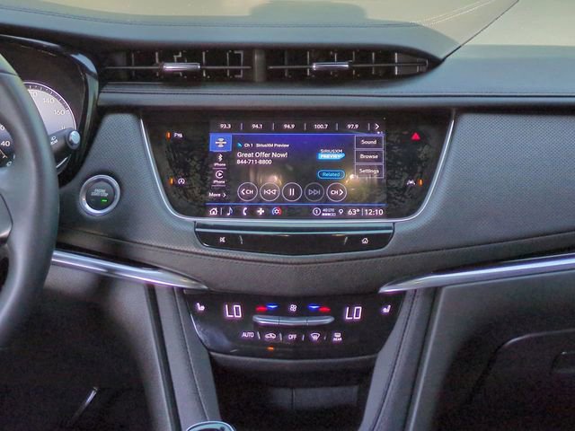 Used 2025 Cadillac XT6 Luxury image 19