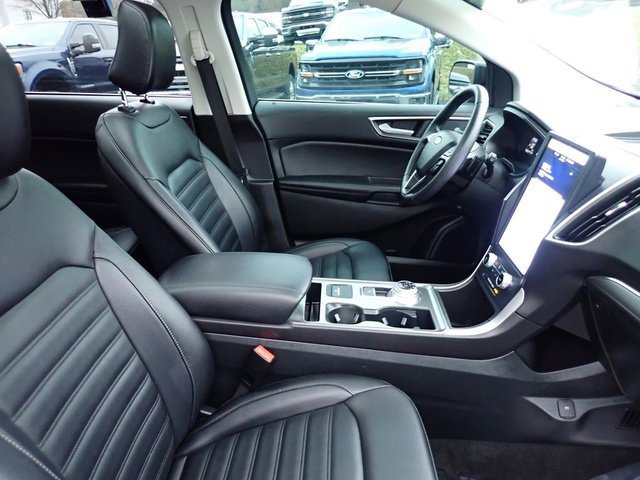 Certified 2022 Ford Edge SEL w/ Convenience Package image 12