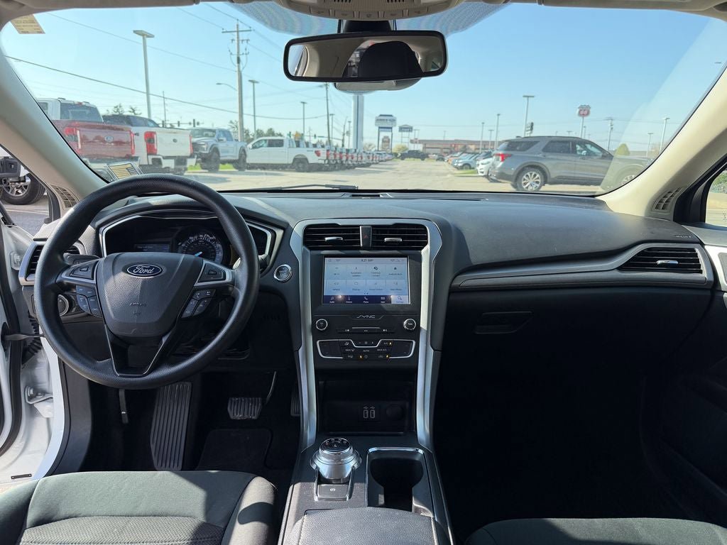 Certified 2020 Ford Fusion SE FWD image 26