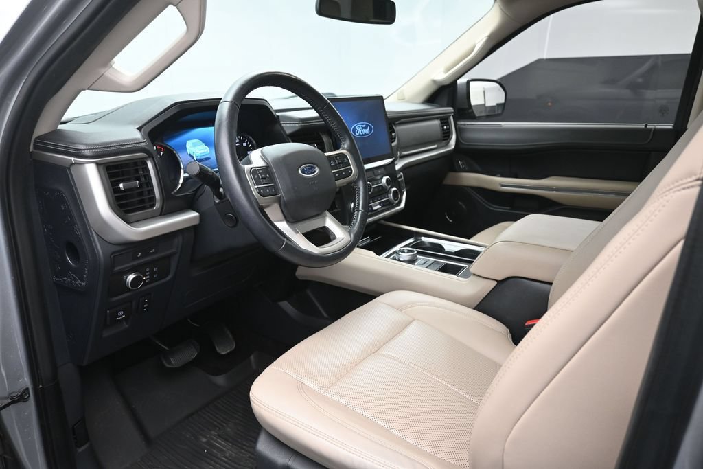 Certified 2022 Ford Expedition XLT RWD image 19