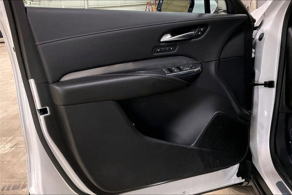 Used 2024 Cadillac XT4 Premium Luxury image 21