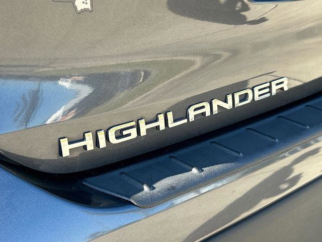 Used 2024 Toyota Highlander XLE image 10