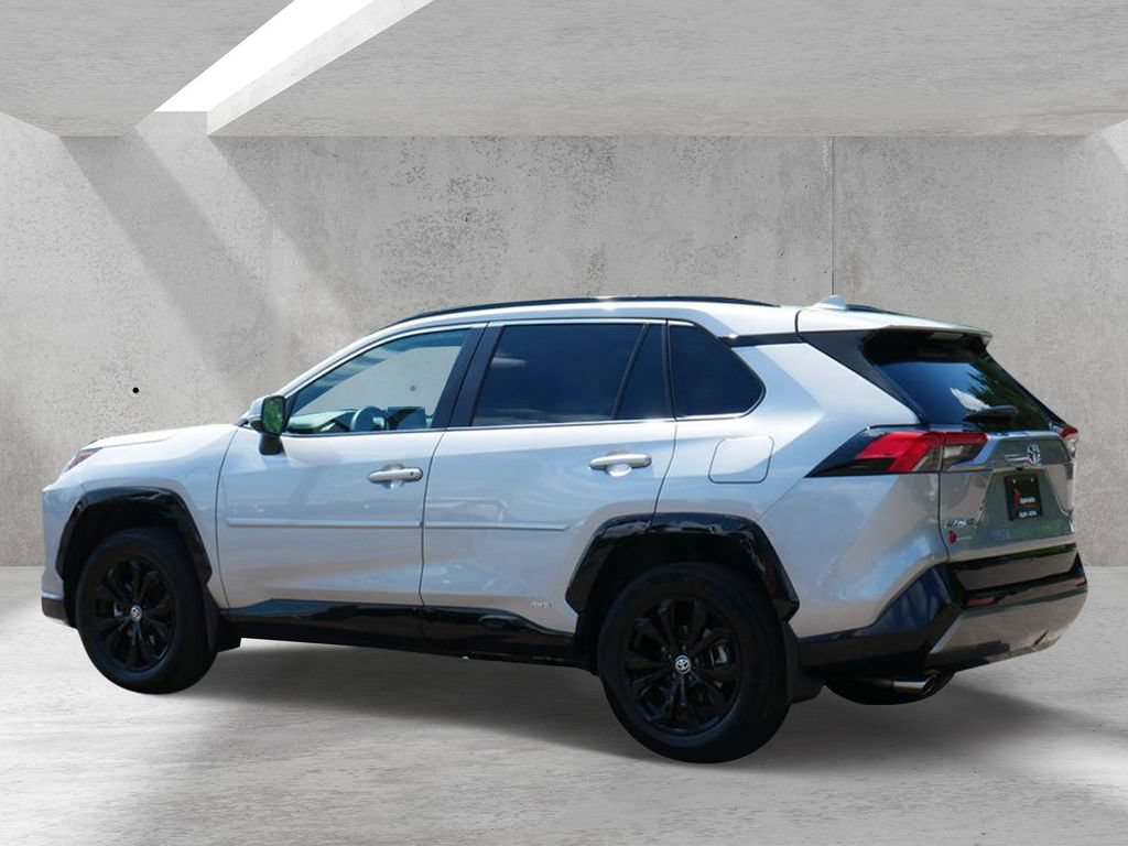 Used 2024 Toyota RAV4 SE w/ Convenience Package AWD/4WD image 4