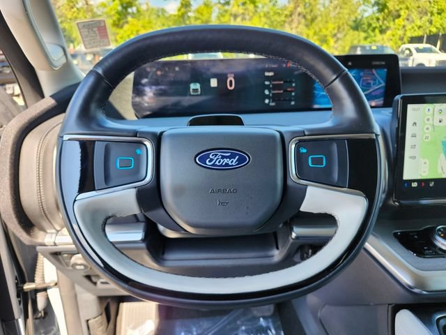 Certified 2025 Ford Expedition Max Platinum w/ Driver's Package AWD/4WD image 31