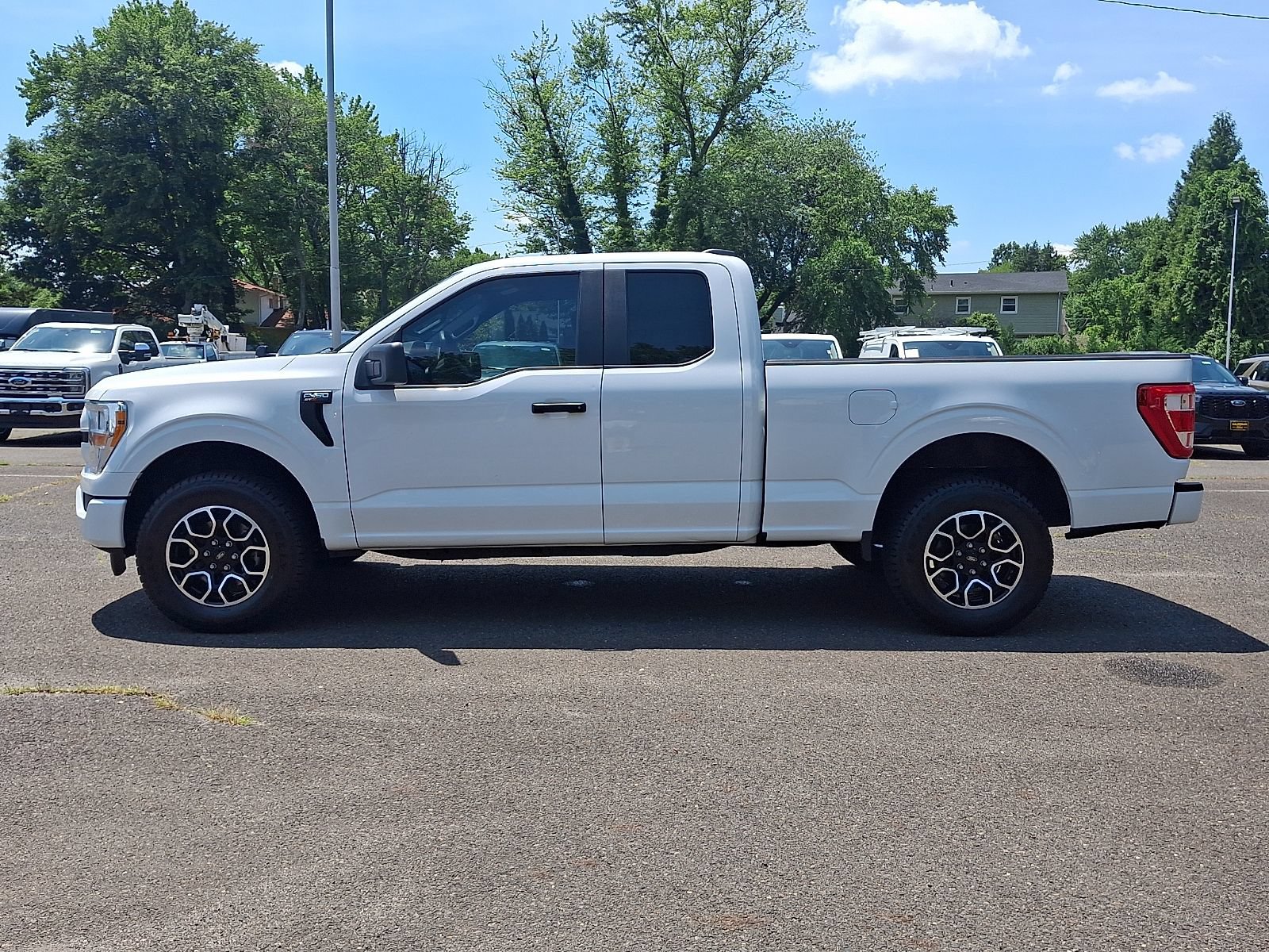 Certified 2022 Ford F150 XL w/ STX Appearance Package AWD/4WD image 4
