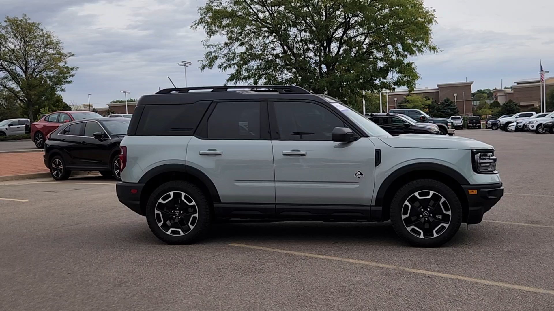 Certified 2023 Ford Bronco Sport Outer Banks AWD/4WD image 11
