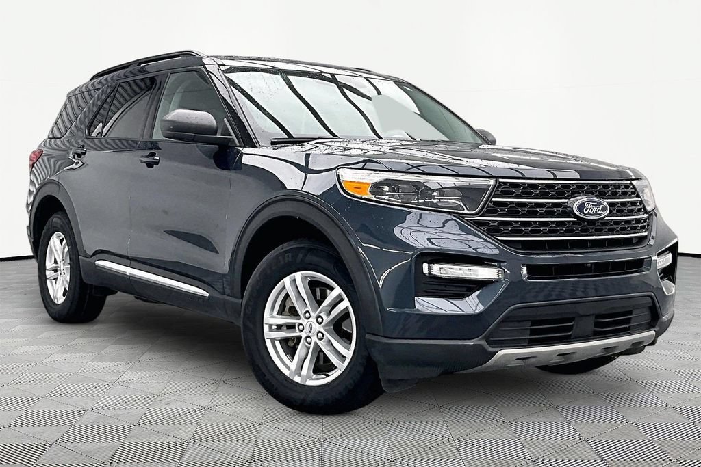 Certified 2023 Ford Explorer XLT w/ Equipment Group 202A AWD/4WD image 12