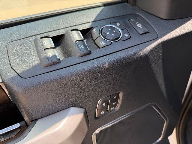Certified 2022 Ford F250 Lariat w/ Lariat Value Package AWD/4WD image 18