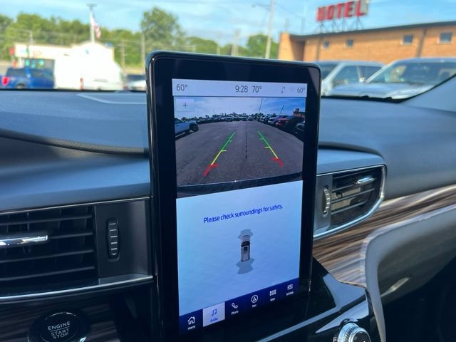 Certified 2024 Ford Explorer Limited w/ Limited Technology Package AWD/4WD image 12