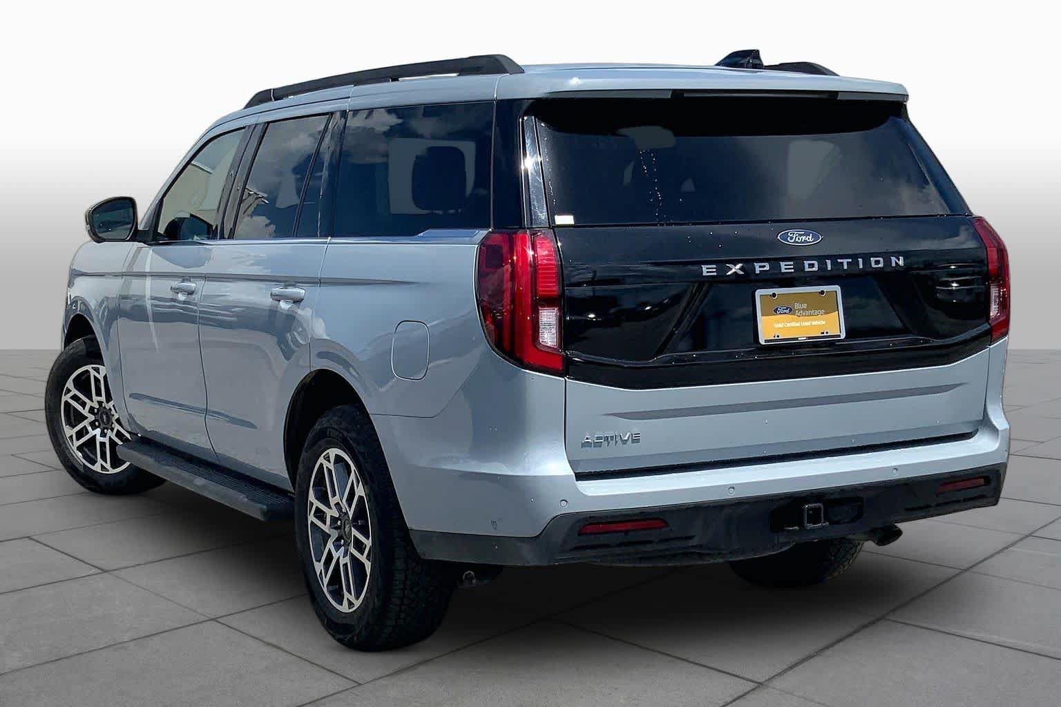 Certified 2025 Ford Expedition Active AWD/4WD image 11
