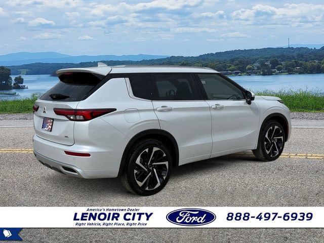 Used 2022 Mitsubishi Outlander SEL image 3