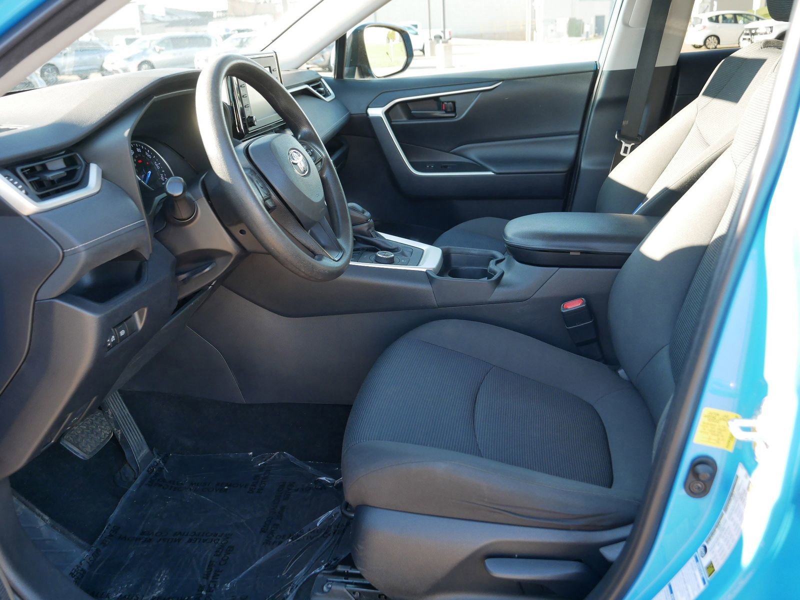 Used 2019 Toyota RAV4 LE w/ Carpet Mat Package AWD/4WD image 14