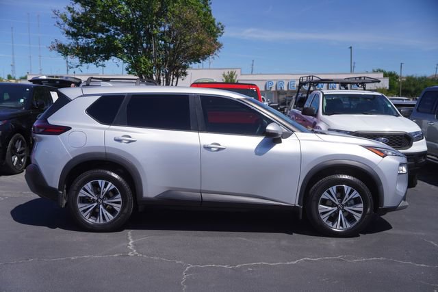 Used 2022 Nissan Rogue SV FWD image 5