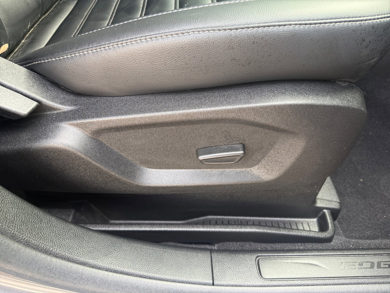 Certified 2024 Ford Edge SEL w/ Convenience Package image 31