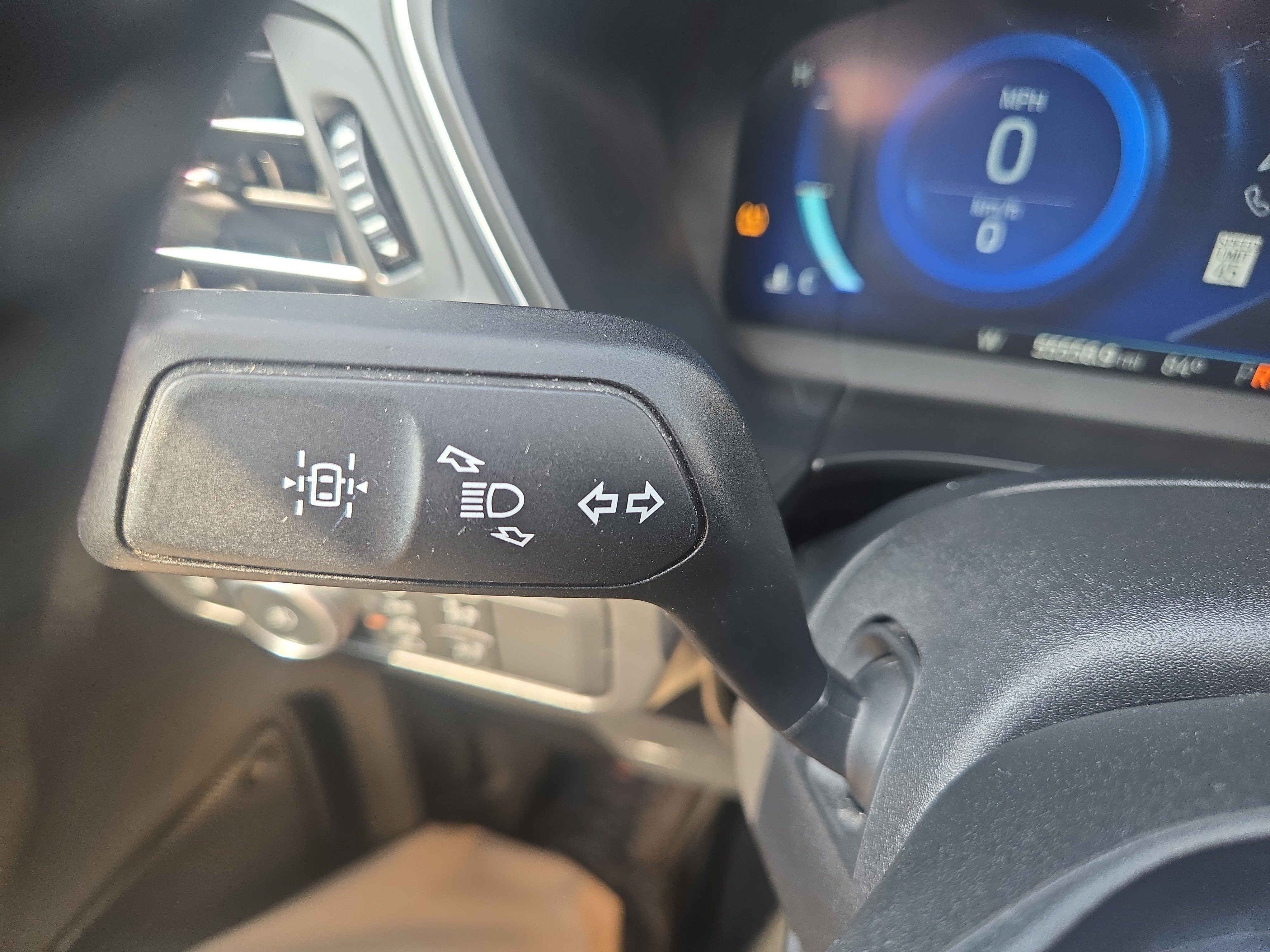 Certified 2021 Ford Escape Titanium image 31