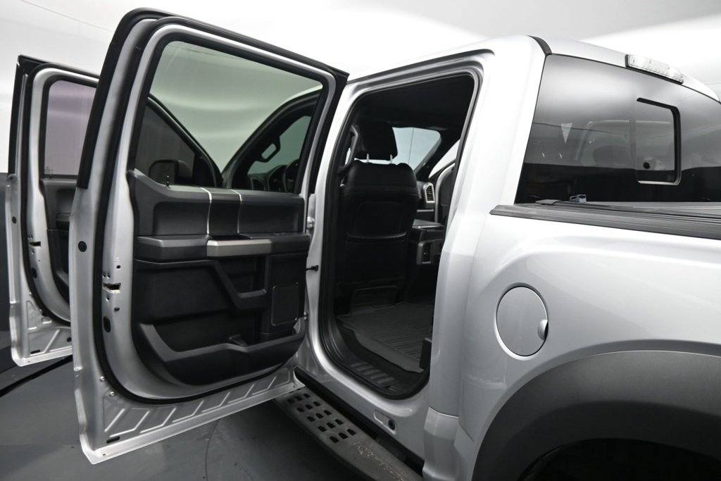 Certified 2019 Ford F150 Raptor w/ Equipment Group 802A Luxury AWD/4WD image 19