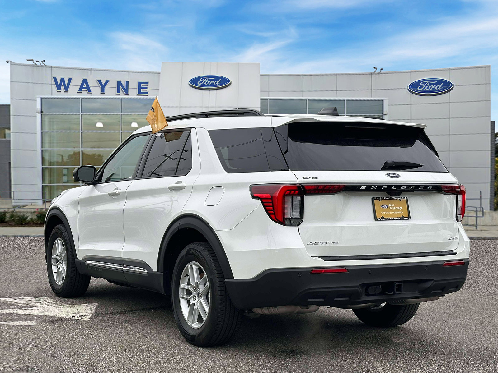 Certified 2025 Ford Explorer Active AWD/4WD image 4