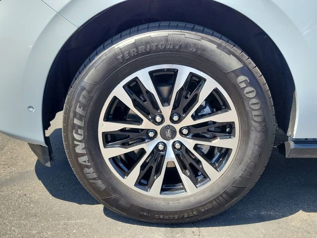 Certified 2025 Ford Expedition Platinum AWD/4WD image 29