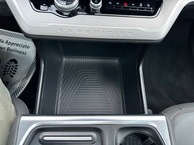 Certified 2025 Ford Expedition Active AWD/4WD image 92