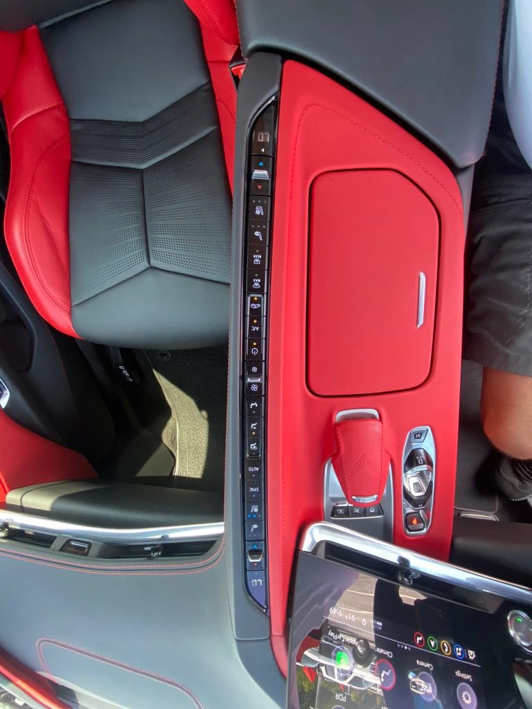 Used 2020 Chevrolet Corvette Stingray Preferred Cpe w/ 2LT Preferred Equipment Group RWD image 19