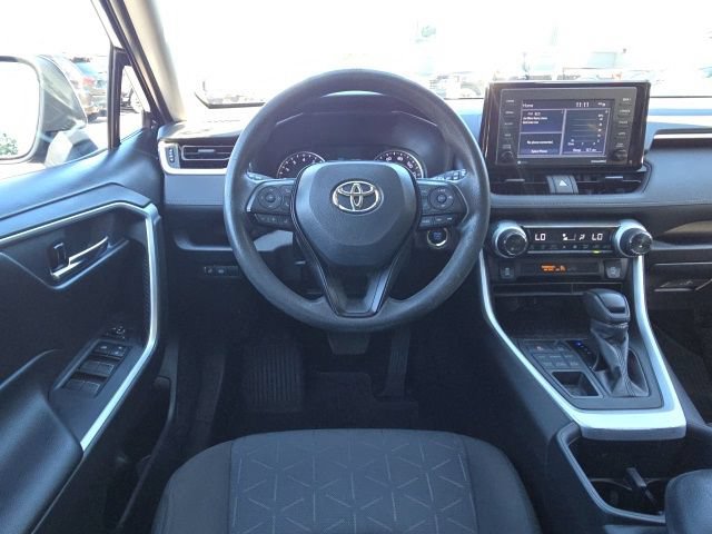 Used 2022 Toyota RAV4 XLE AWD/4WD image 39