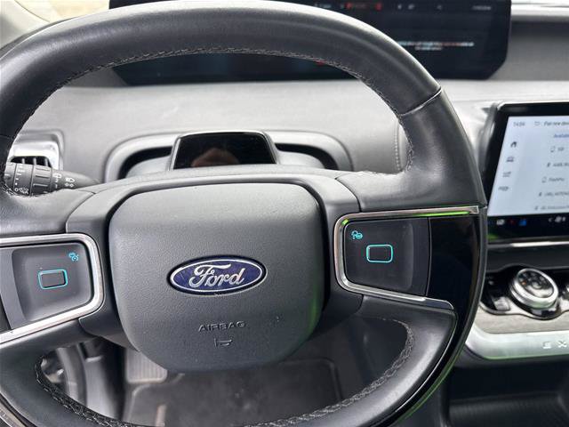 Certified 2025 Ford Expedition Platinum AWD/4WD image 13