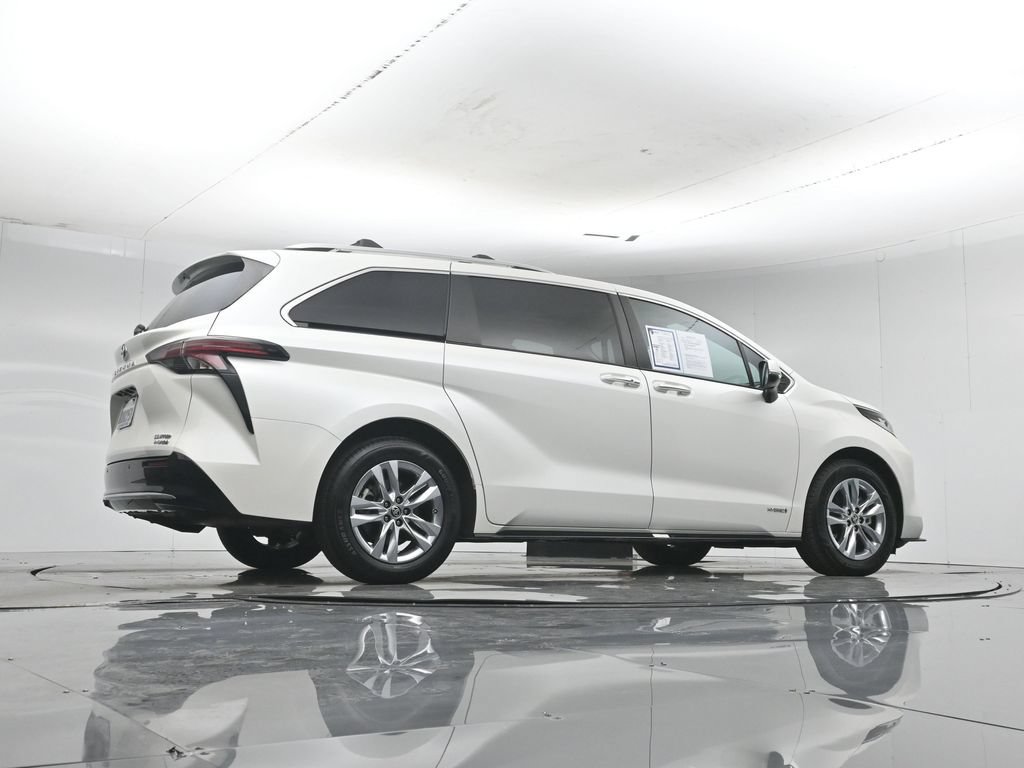 Used 2021 Toyota Sienna Limited FWD image 52