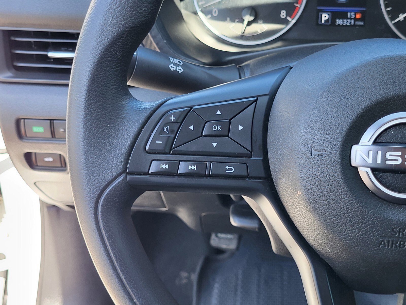 Used 2025 Nissan Sentra S image 27