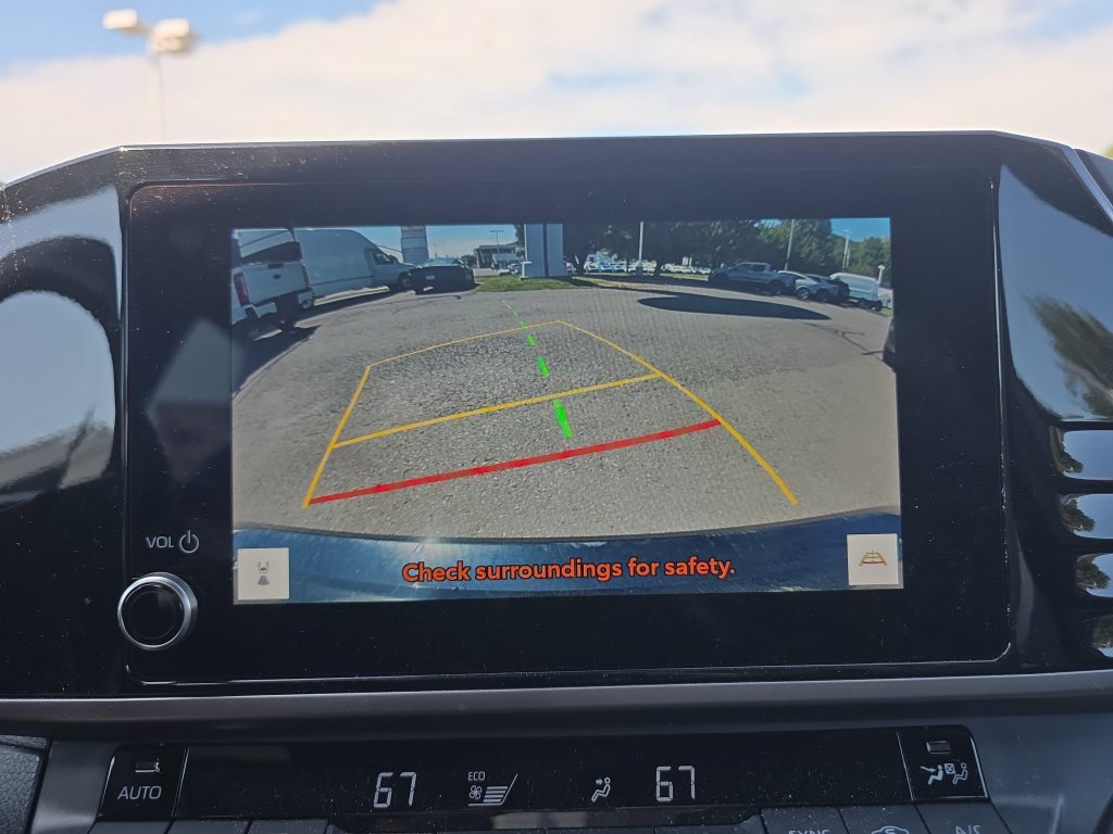 Used 2025 Toyota Camry SE AWD/4WD image 36