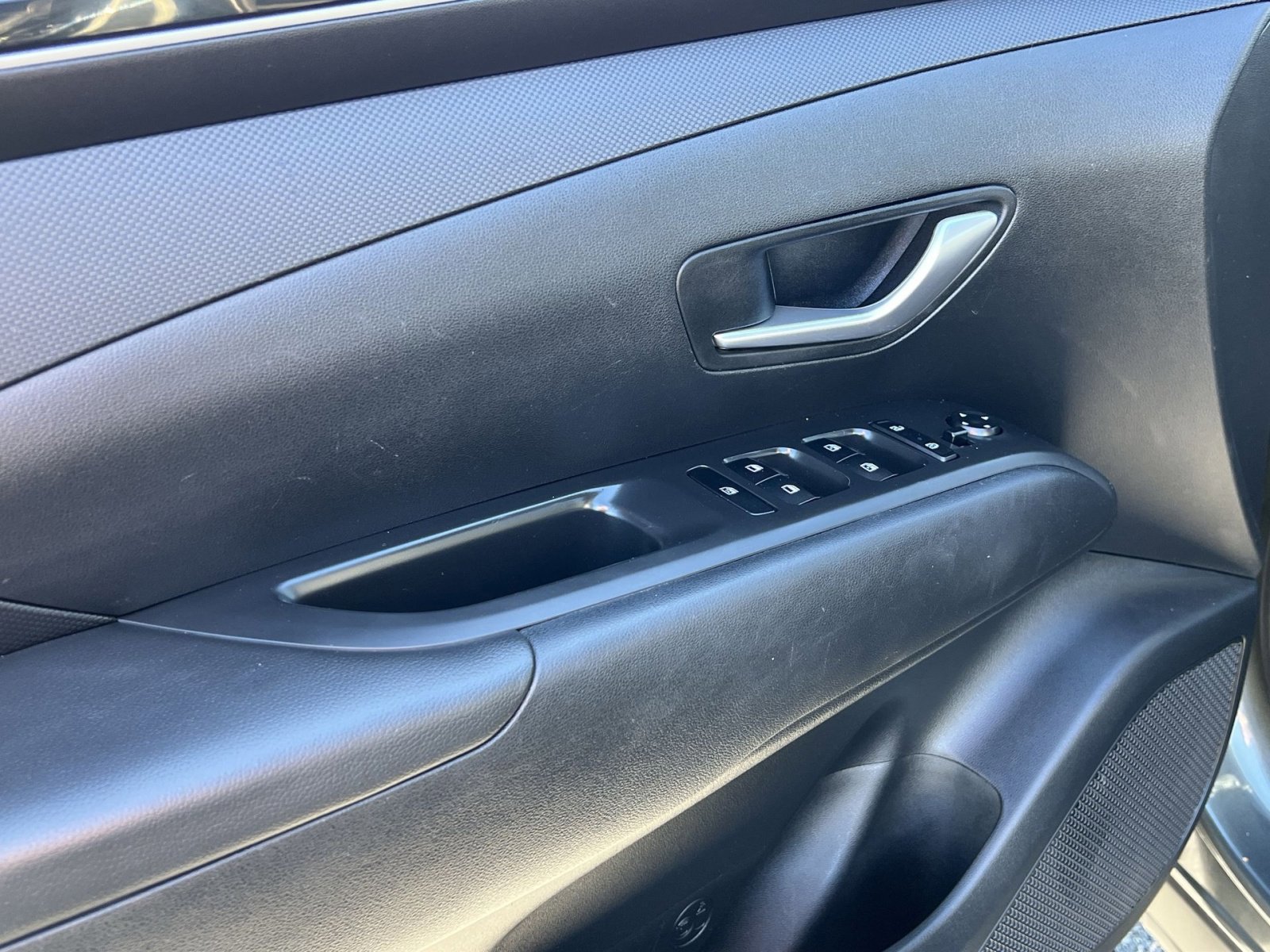 Used 2022 Hyundai Tucson Blue w/ Cargo Package image 15