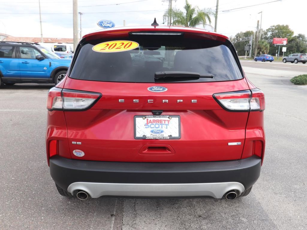 Certified 2020 Ford Escape SE image 4