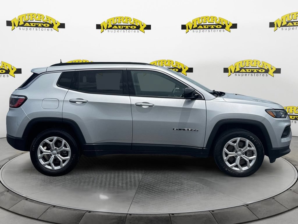 Used 2024 Jeep Compass Latitude AWD/4WD image 8