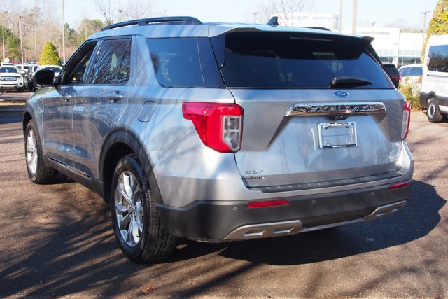 Certified 2024 Ford Explorer XLT w/ Equipment Group 202A image 3