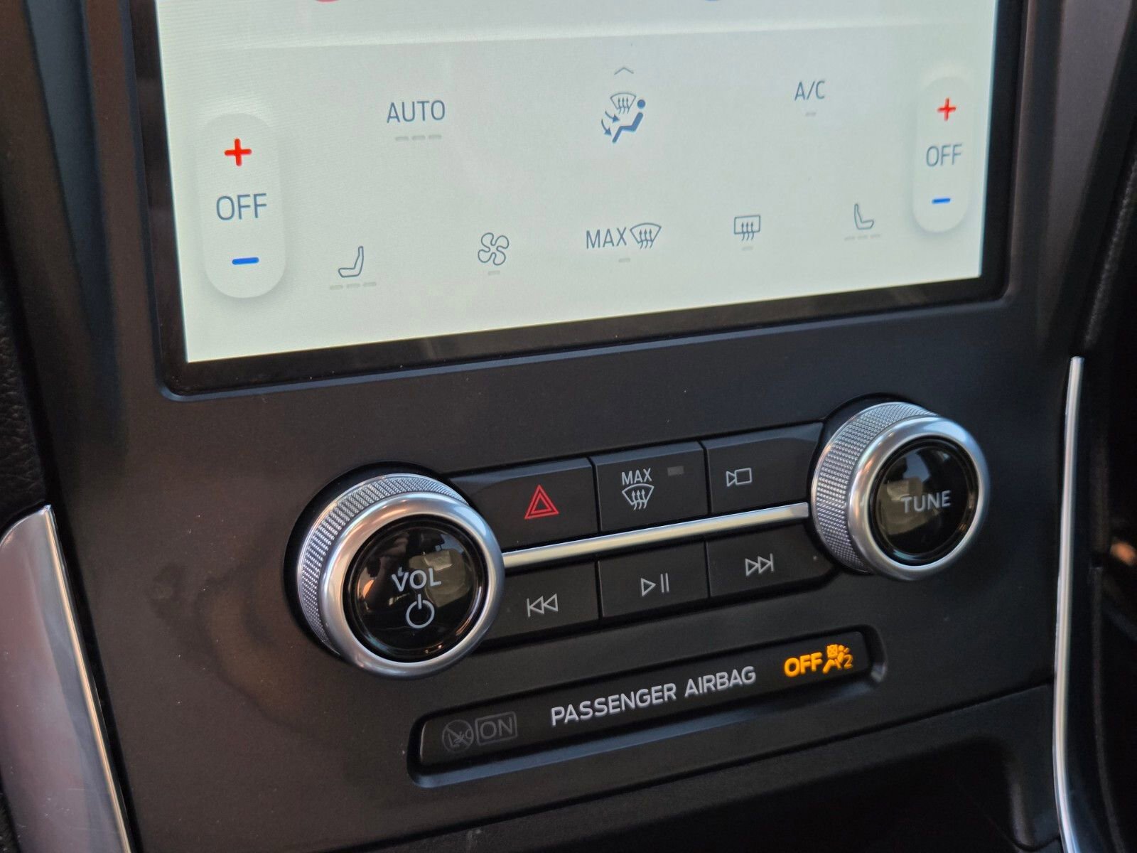 Certified 2022 Ford Edge ST image 21