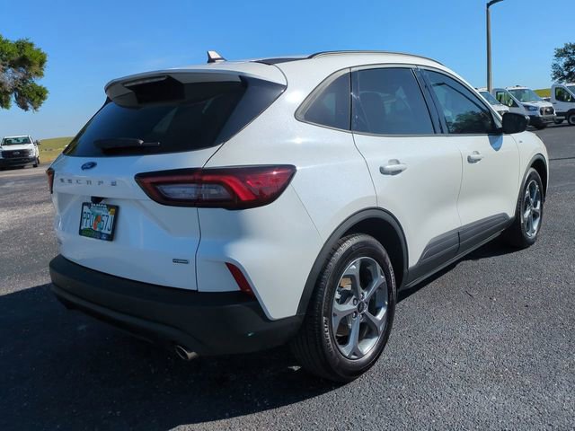 Certified 2025 Ford Escape ST-Line w/ Equipment Group 301A FWD image 5