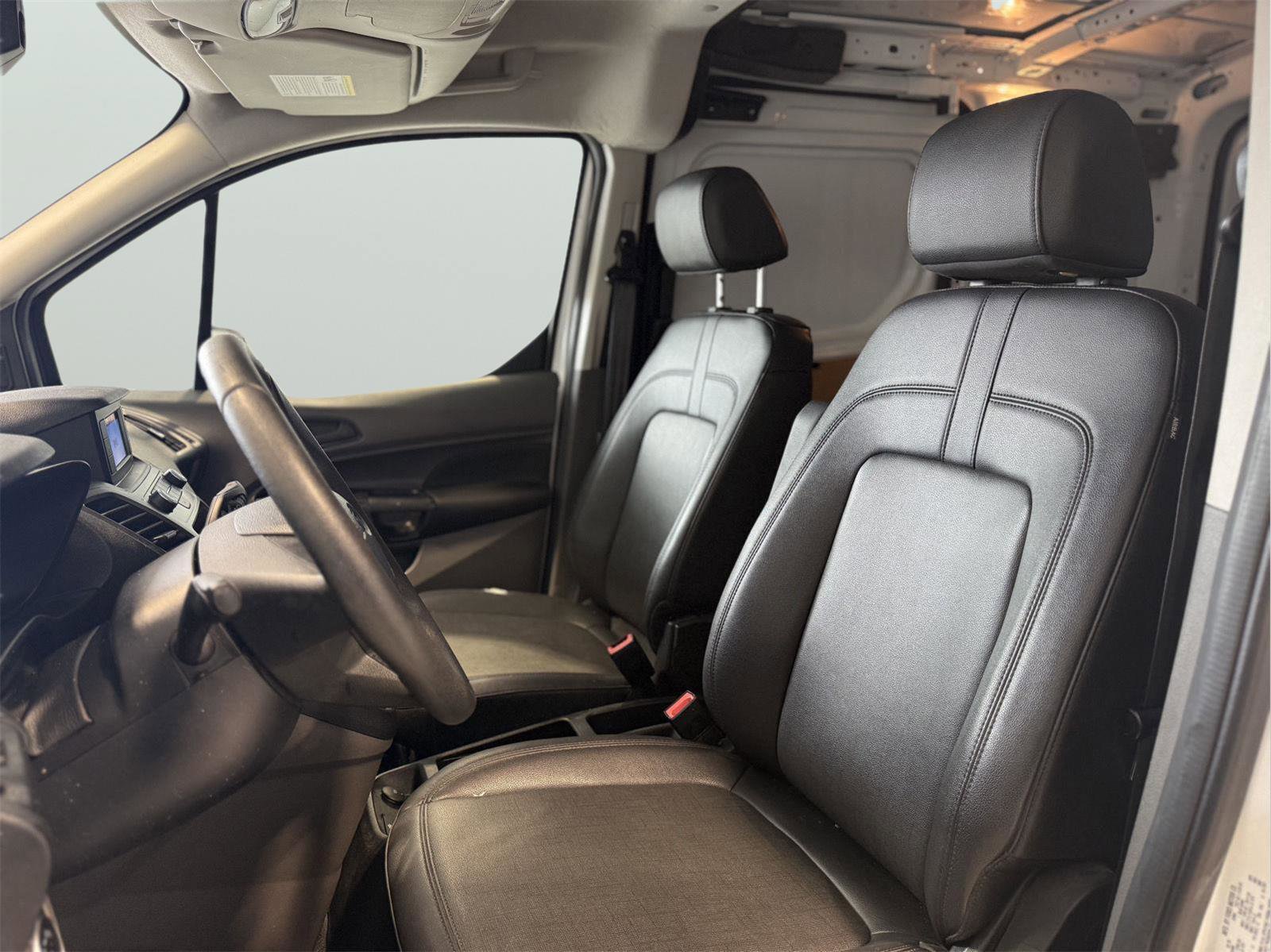 Certified 2020 Ford Transit Connect XL image 9