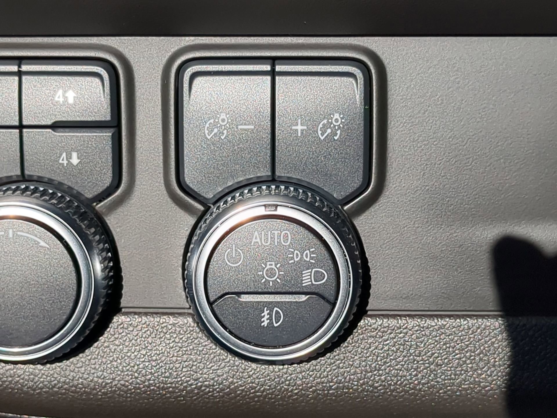 Used 2021 GMC Yukon XL AT4 w/ AT4 Premium Package image 60