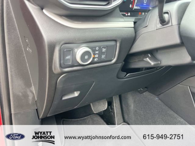 Certified 2022 Ford Explorer XLT w/ Equipment Group 202A AWD/4WD image 32