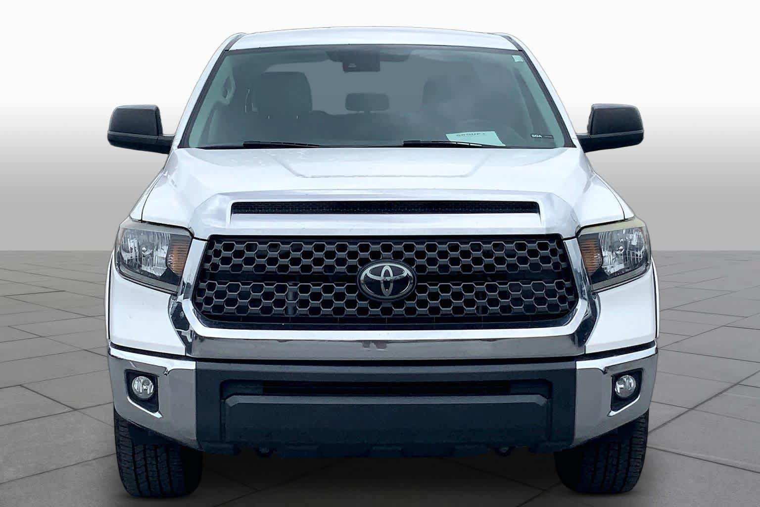 Used 2020 Toyota Tundra SR5 w/ SR5 Leather Package RWD image 4