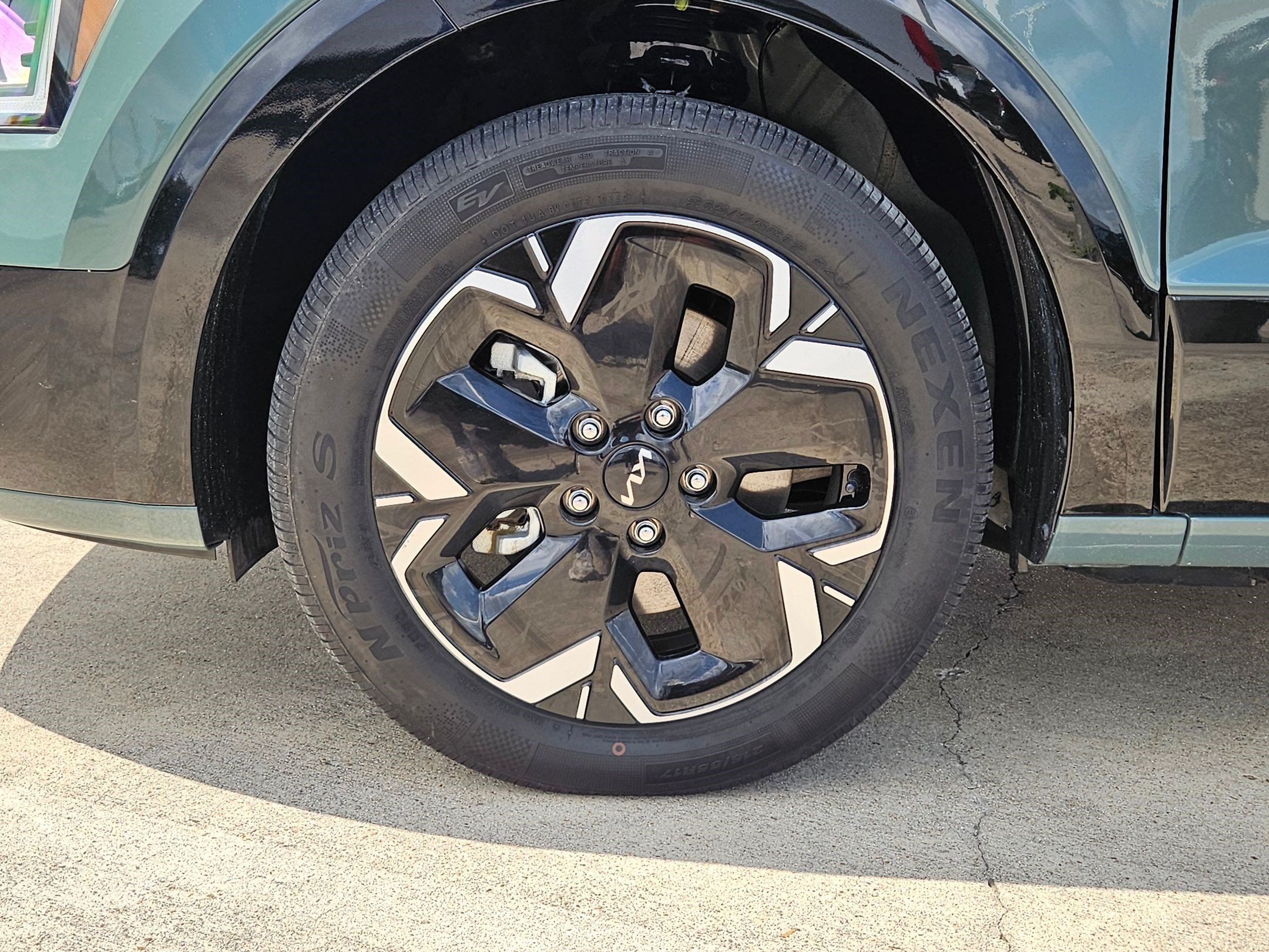Used 2024 Kia Niro Wind FWD image 13