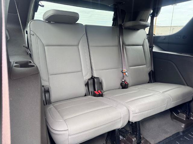 Used 2023 GMC Yukon SLT AWD/4WD image 18