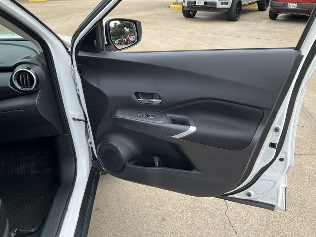 Used 2023 Nissan Kicks SV FWD image 18