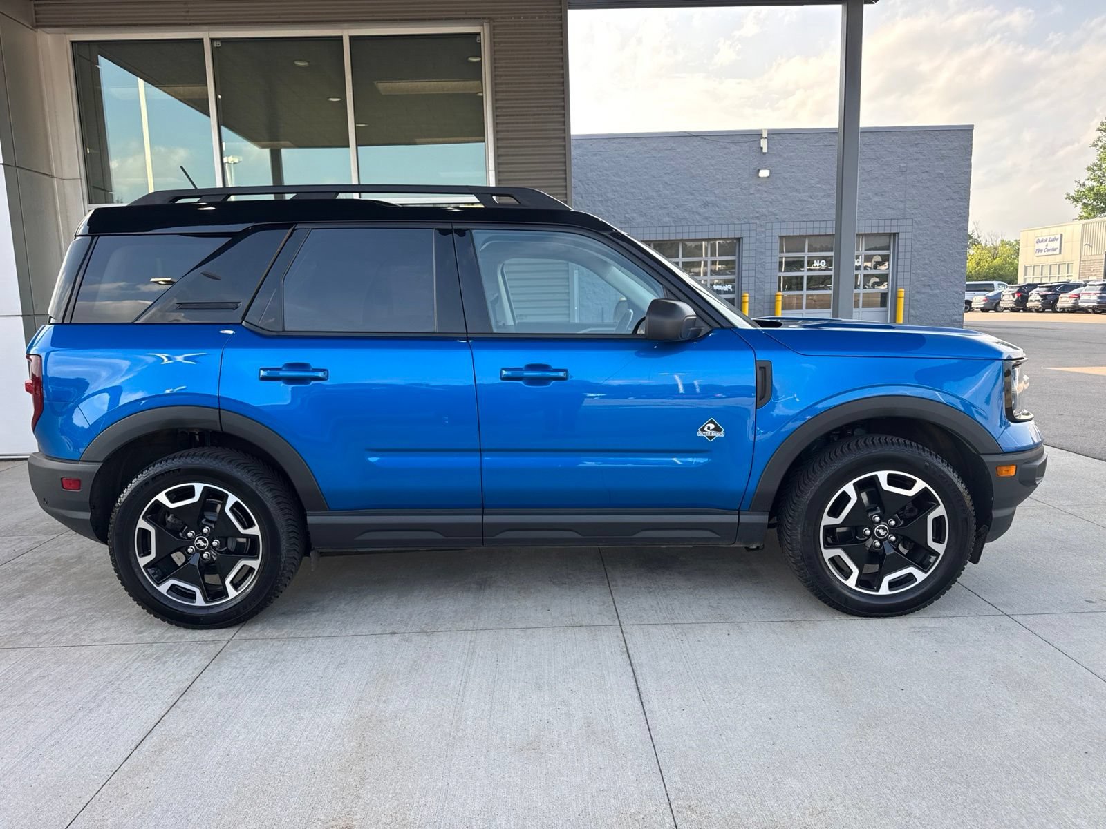 Certified 2022 Ford Bronco Sport Outer Banks AWD/4WD image 9