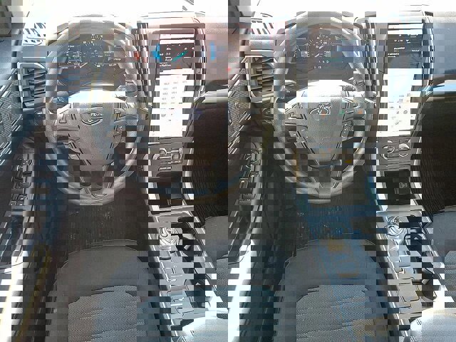 Certified 2022 Ford Edge SE w/ Black Appearance Package image 26